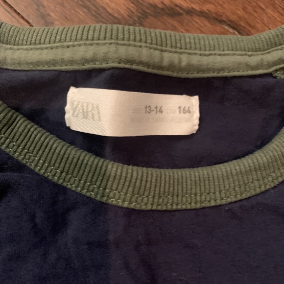 2 large boys tops - Picture 2 of 3